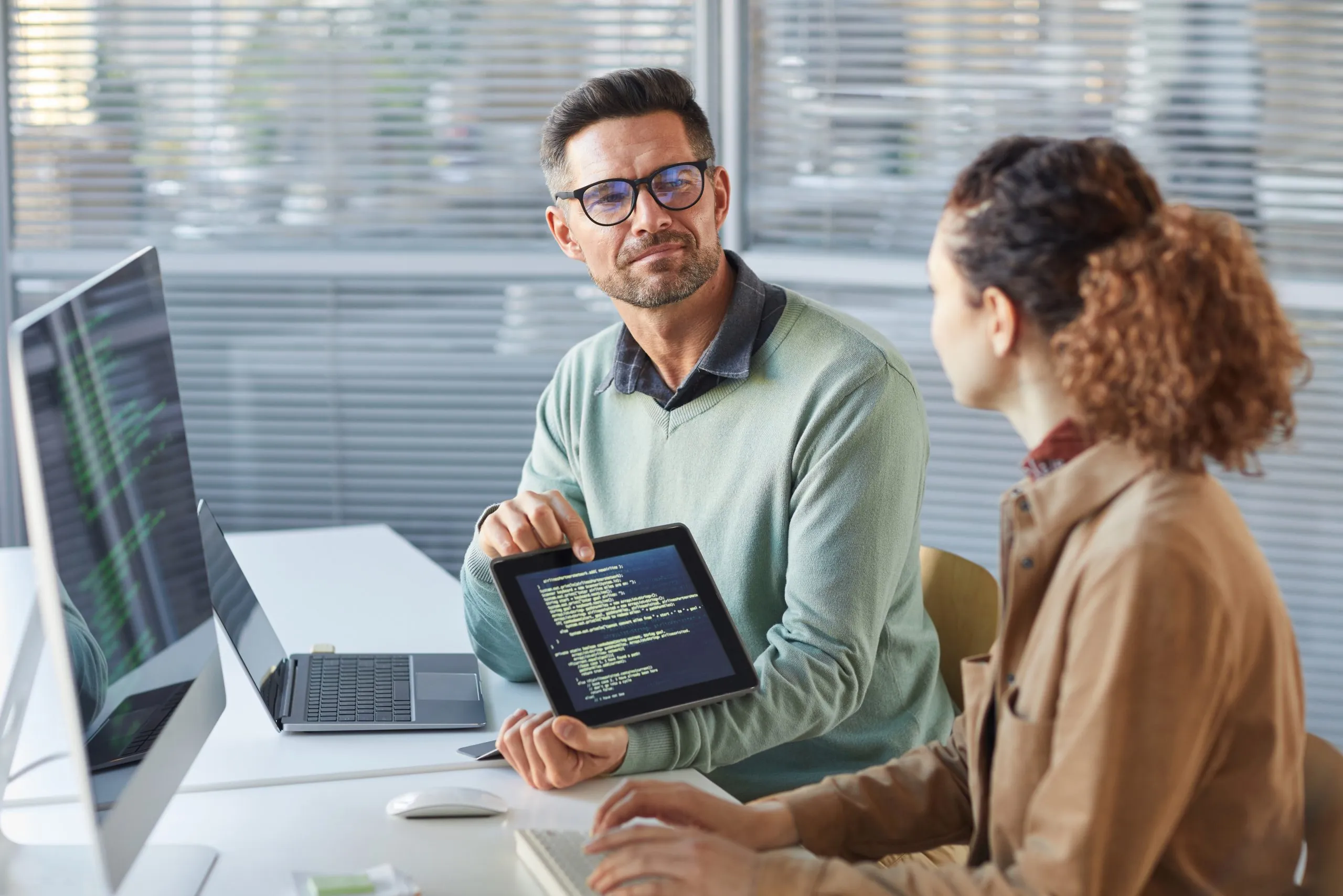 Equipo trabajando en Aggregatum 2